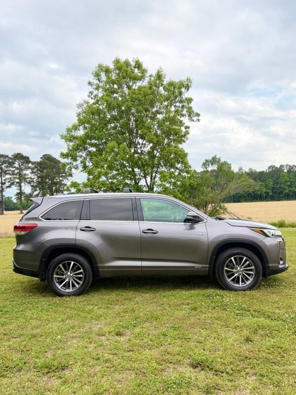 2018 TOYOTA HIGHLANDER HYBRID XLE AWD | 127K MILES