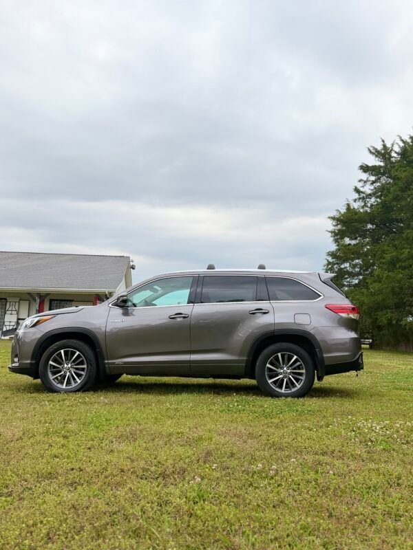 2018 TOYOTA HIGHLANDER HYBRID XLE AWD | 127K MILES