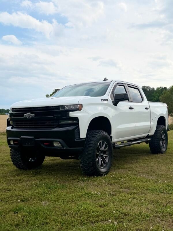 2019 CHEVROLET SILVERADO 1500 TRAIL BOSS LT CREW CAB | 157K MILES