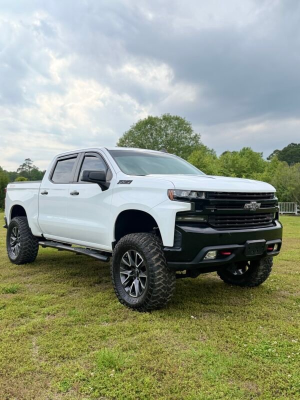2019 CHEVROLET SILVERADO 1500 TRAIL BOSS LT CREW CAB | 157K MILES