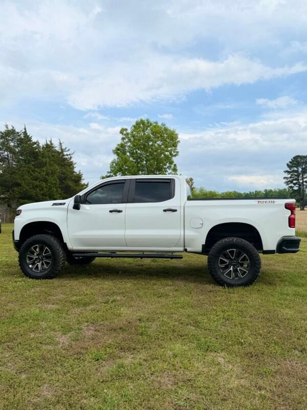 2019 CHEVROLET SILVERADO 1500 TRAIL BOSS LT CREW CAB | 157K MILES