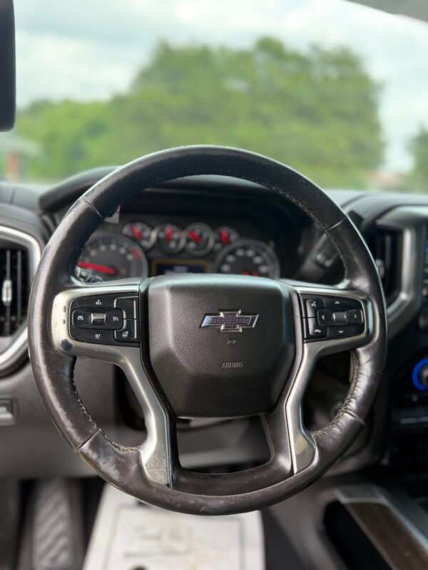 2019 CHEVROLET SILVERADO 1500 TRAIL BOSS LT CREW CAB | 157K MILES