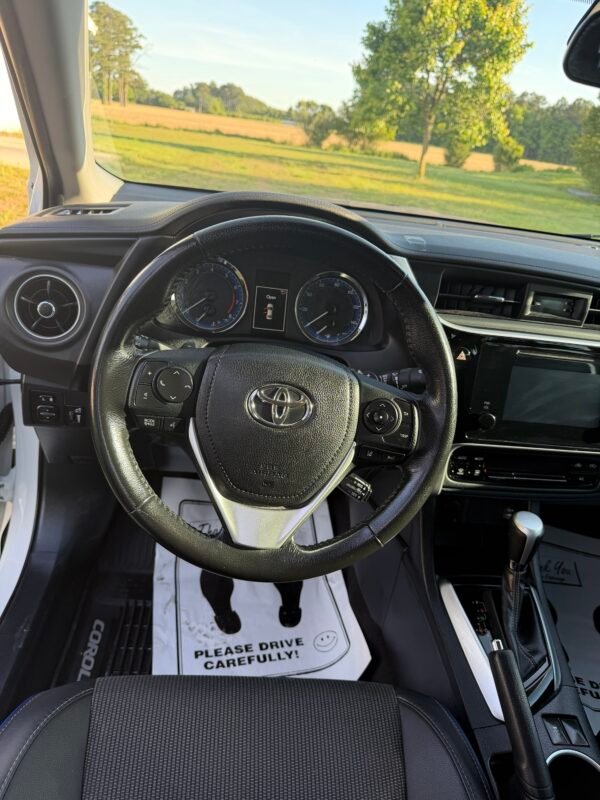 2017 TOYOTA COROLLA SE | 73K MILES