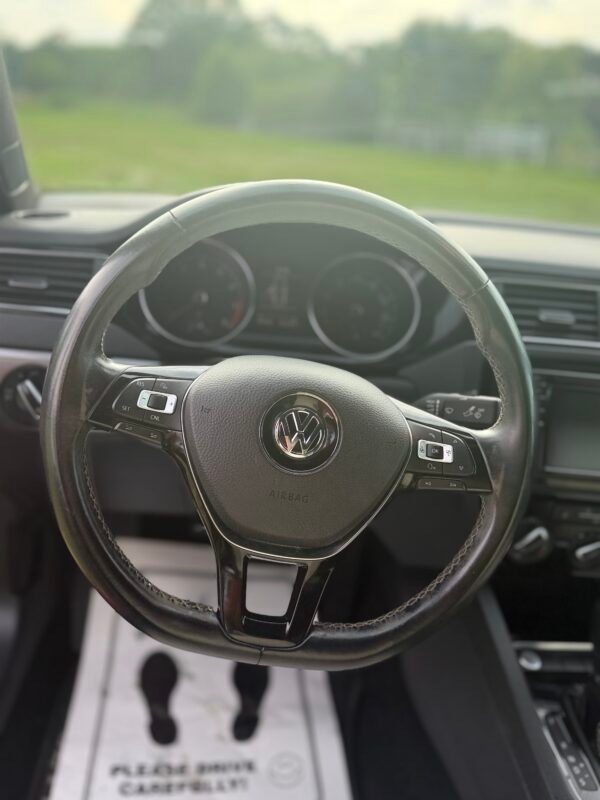 2016 VOLKSWAGEN JETTA SPORT | 93K MILES