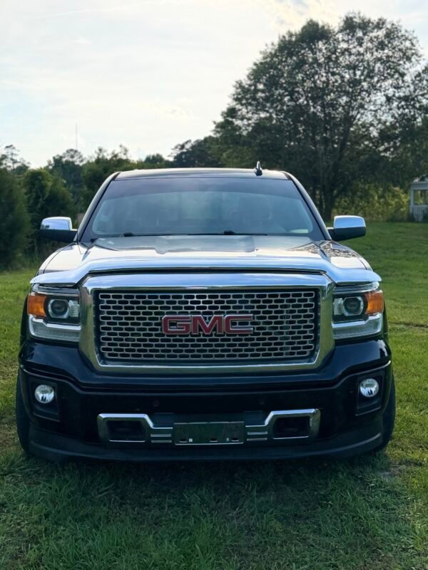 img_4332-2 2015 GMC SIERRA 1500 DENALI CREW CAB | 83K MILES