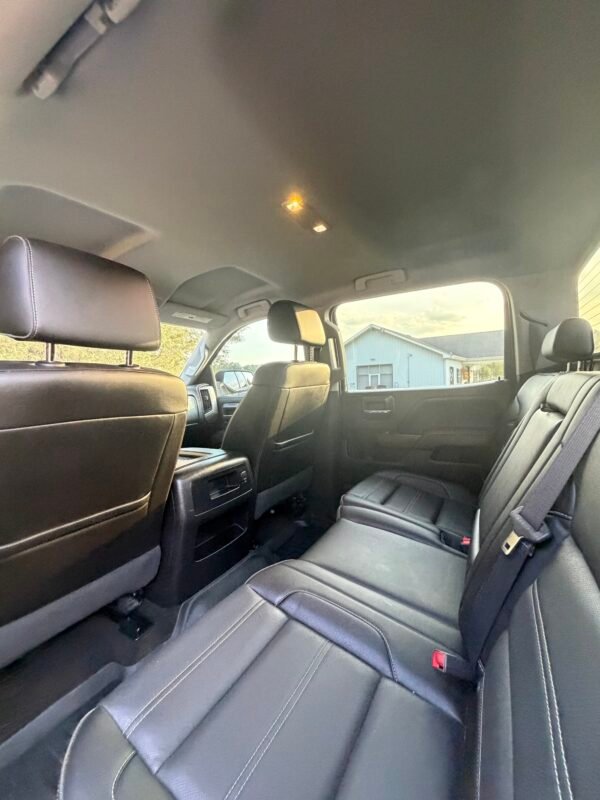 2017 GMC SIERRA DENALI 112 K MILLAS