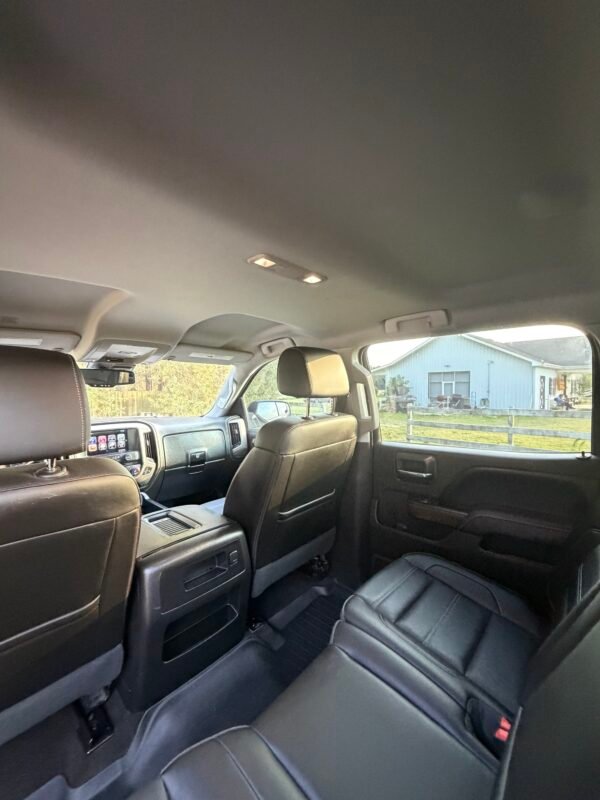 2017 GMC SIERRA DENALI 112 K MILLAS