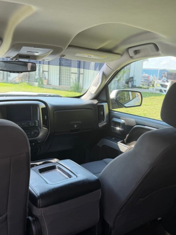 2018 CHEVROLET SILVERADO 65 K MILLAS