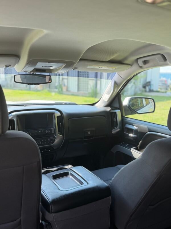 2018 CHEVROLET SILVERADO 65 K MILLAS