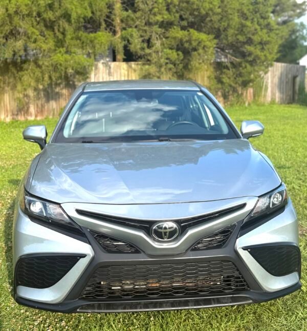 2021 TOYOTA CAMRY SE AWD 80 K MILLAS
