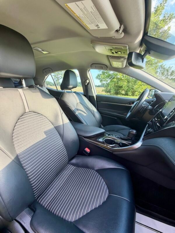 2021 TOYOTA CAMRY SE AWD 80 K MILLAS