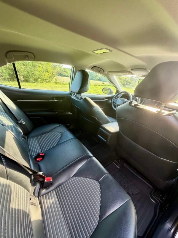 2021 TOYOTA CAMRY SE AWD 80 K MILLAS
