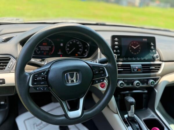 2018 Honda Accord LX Sedan 133 K Millas