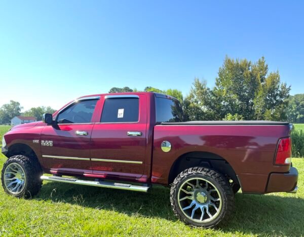 2017 RAM 1500 EXPRESS RWD 83 K MILES