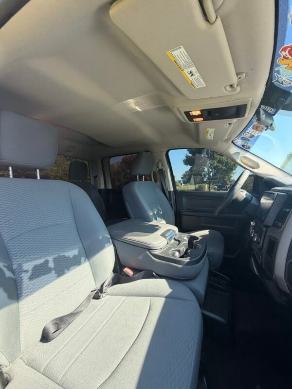 2017 RAM 1500 EXPRESS RWD 83 K MILES
