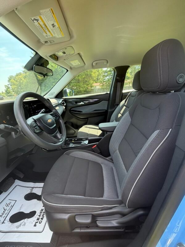 2024 CHEVROLET TRAILBLAZER LS 22 K MILES