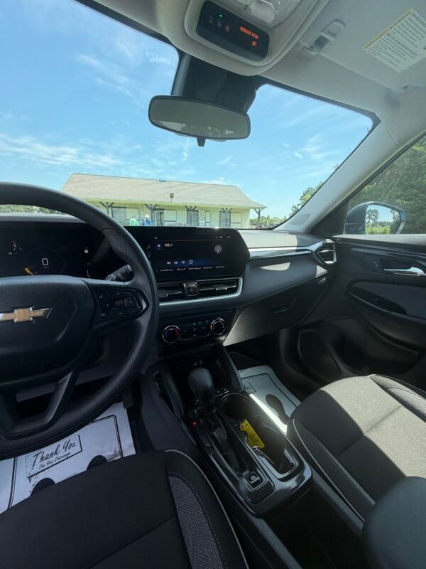2024 CHEVROLET TRAILBLAZER LS 22 K MILES
