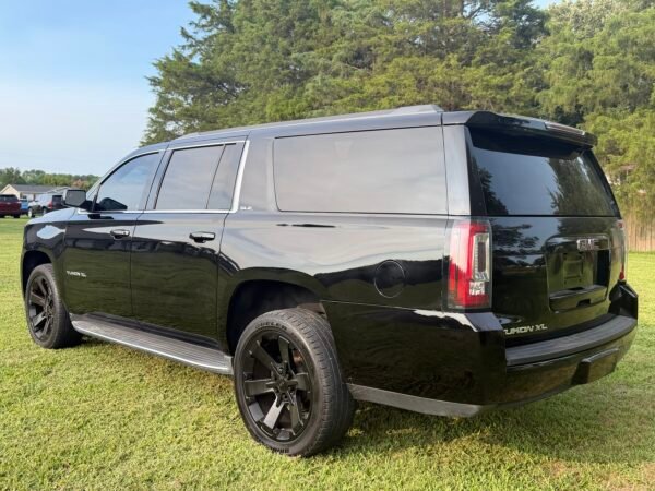 2019 GMC YUKON XL SLE 69 K MILLAS