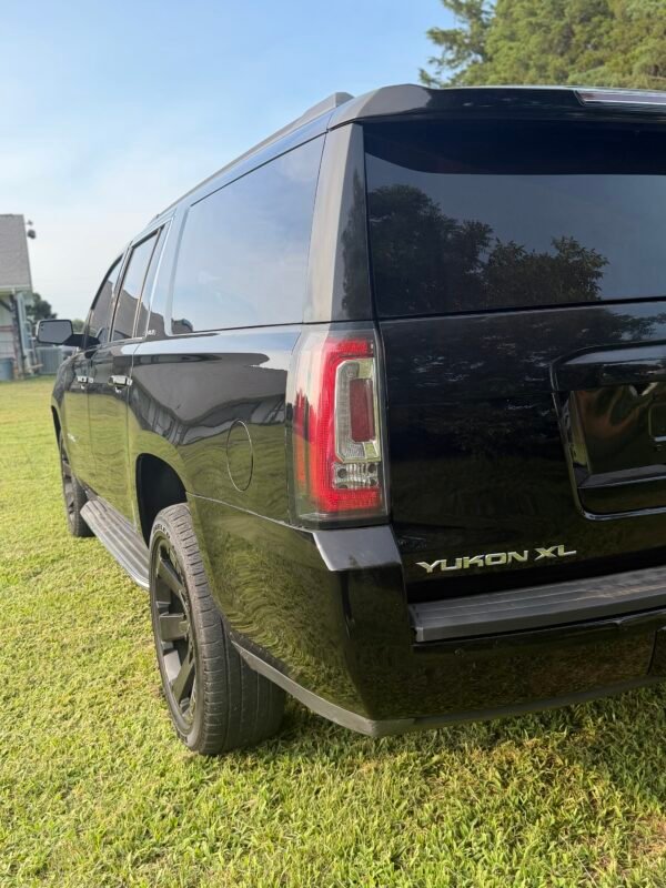 2019 GMC YUKON XL SLE 69 K MILLAS