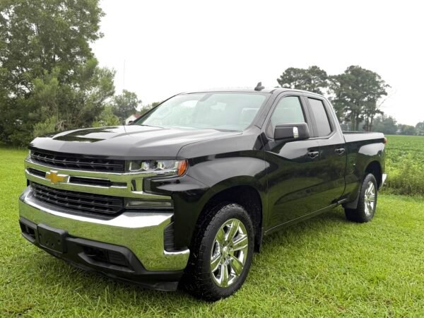 2020 CHEVROLET SILVERADO K1500 LT 105 K MILLAS