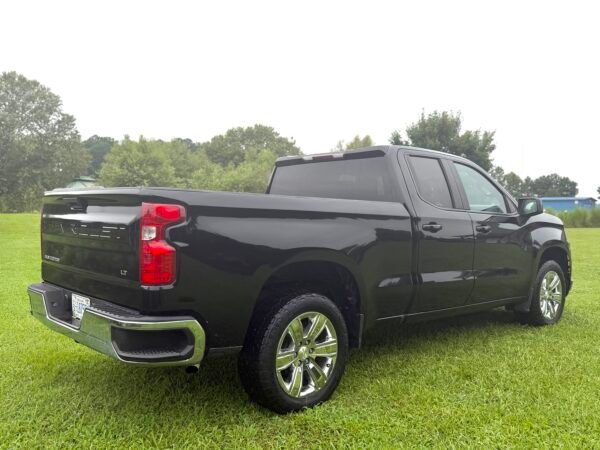 2020 CHEVROLET SILVERADO K1500 LT 105 K MILLAS