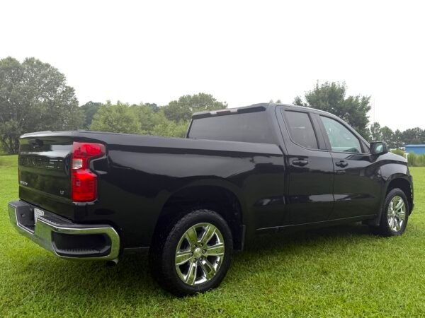 2020 CHEVROLET SILVERADO K1500 LT 105 K MILLAS
