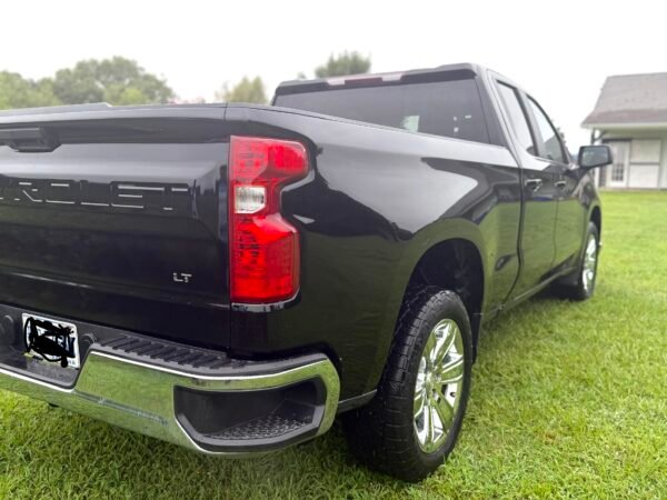 2020 CHEVROLET SILVERADO K1500 LT 105 K MILLAS