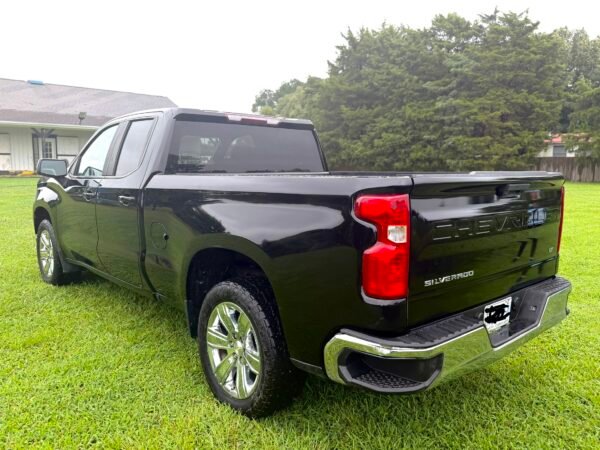 2020 CHEVROLET SILVERADO K1500 LT 105 K MILLAS