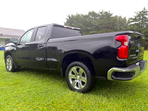 2020 CHEVROLET SILVERADO K1500 LT 105 K MILLAS