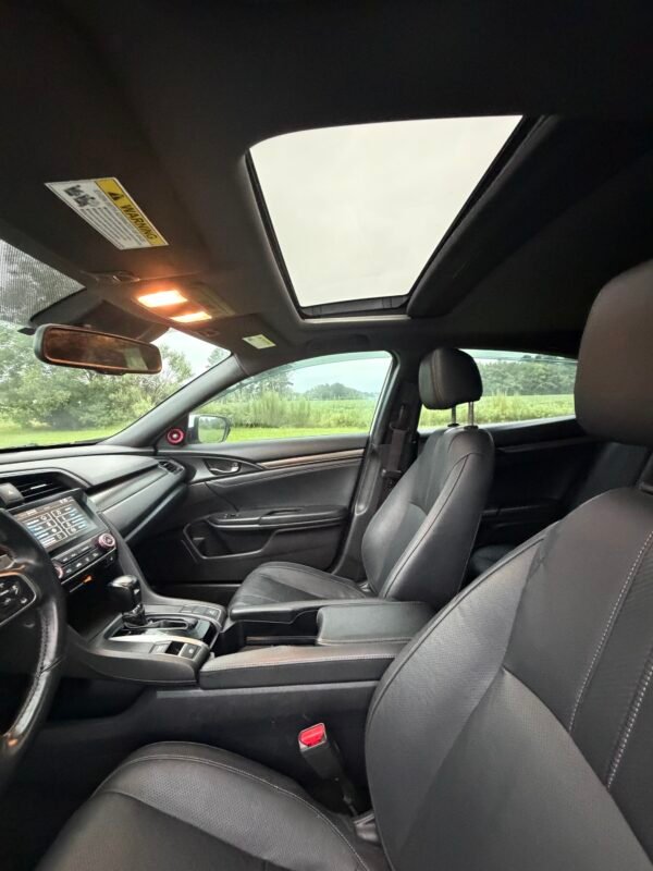 2019 Honda Civic Sport Touring Hatchback 69 K Millas