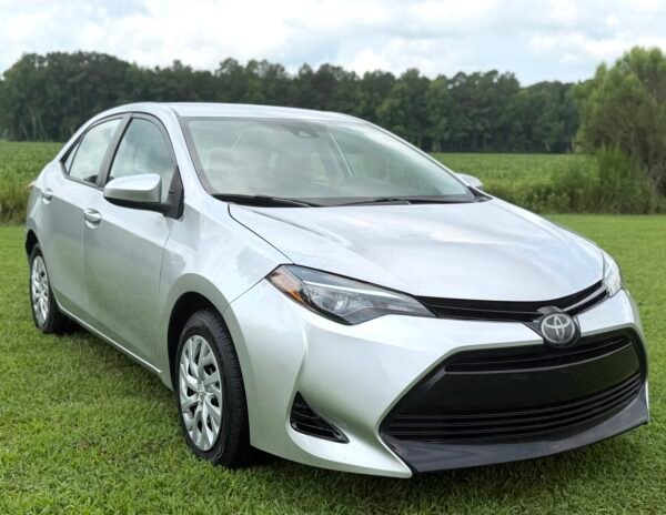 2018 TOYOTA COROLLA LE 92 K MILLAS