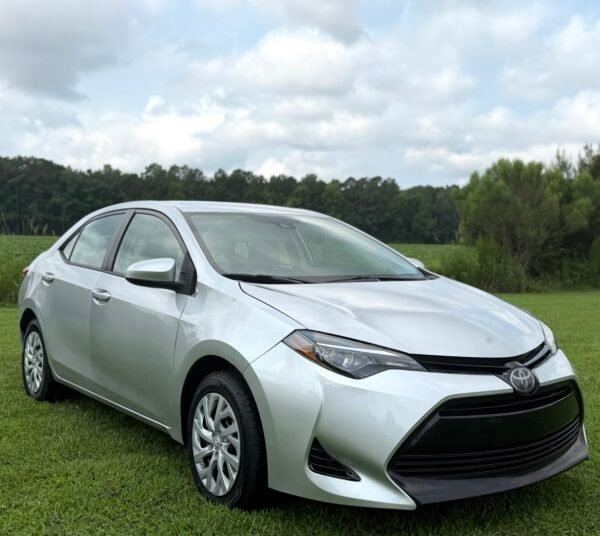 2018 TOYOTA COROLLA LE 92 K MILLAS