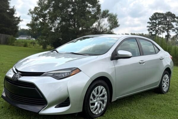 2018 TOYOTA COROLLA LE 92 K MILLAS