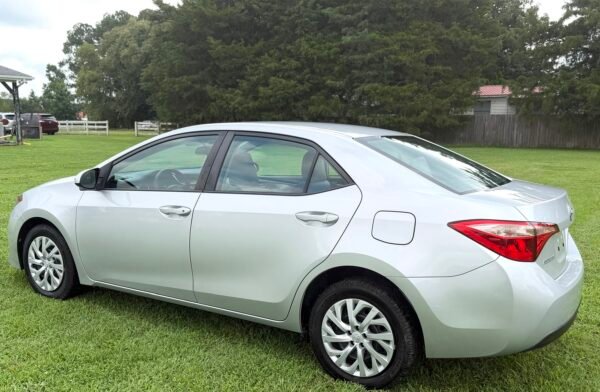 2018 TOYOTA COROLLA LE 92 K MILLAS