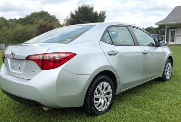 2018 TOYOTA COROLLA LE 92 K MILLAS