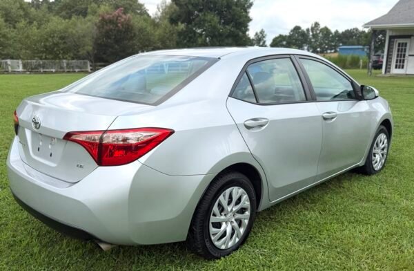 2018 TOYOTA COROLLA LE 92 K MILLAS