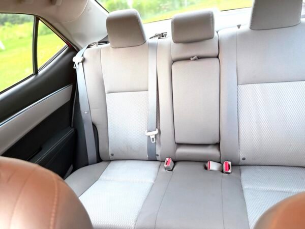 2016 TOYOTA COROLLA LE 155 MIL MILLAS