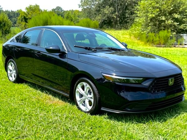 2025 HONDA ACCORD LX SEDAN 12 MIL MILLAS