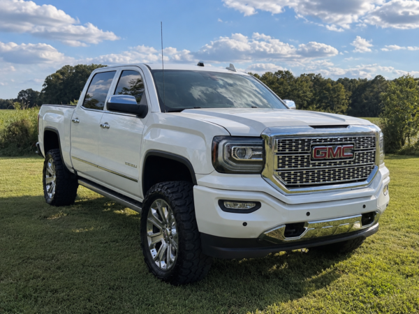 2018 GMC SIERRA DENALI 185 MIL MILLAS