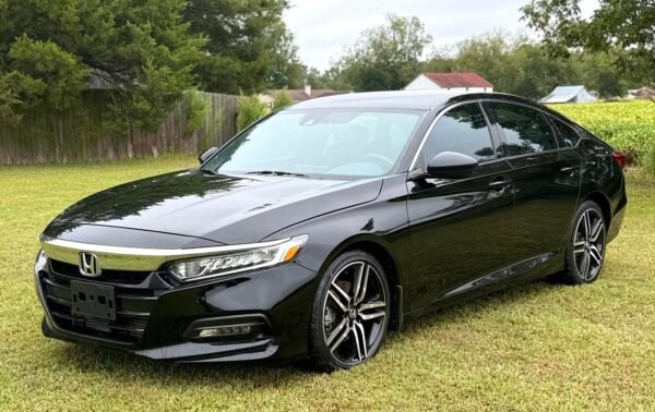 9834cc81-073f-49bf-956d-9a40941f0c79-1 2019 HONDA ACCORD SPORT 106 MIL MILLAS
