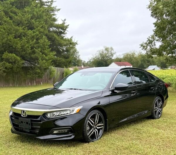 9834cc81-073f-49bf-956d-9a40941f0c79 2019 HONDA ACCORD SPORT 106 MIL MILLAS