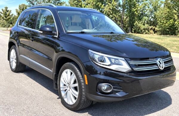 2016 VOLKSWAGEN TIGUAN SE 93,000 MILLAS