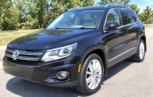 2016 VOLKSWAGEN TIGUAN SE 93,000 MILLAS