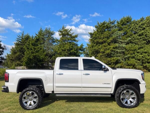 2018 GMC SIERRA DENALI 185 MIL MILLAS