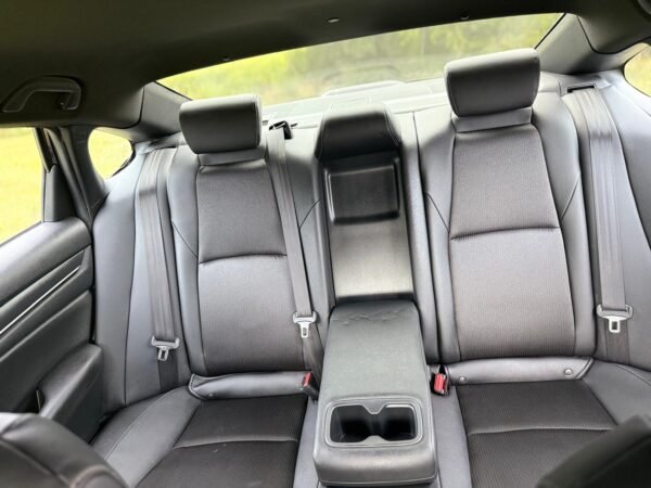 ea04d450-6e15-41e5-b069-3429bffd9e81 2019 HONDA ACCORD SPORT 106 MIL MILLAS