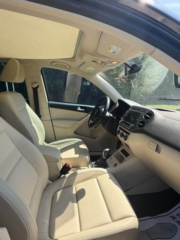 2016 VOLKSWAGEN TIGUAN SE 93,000 MILLAS