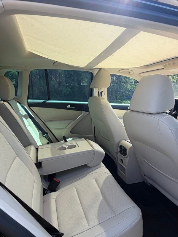 2016 VOLKSWAGEN TIGUAN SE 93,000 MILLAS