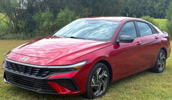 2025 HYUNDAI ELANTRA SEL SPORT 30 MIL MILLAS