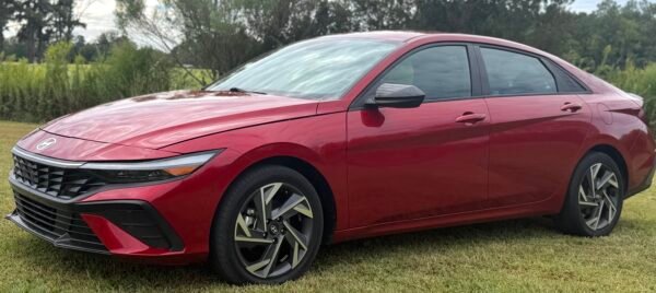 2025 HYUNDAI ELANTRA SEL SPORT 30 MIL MILLAS