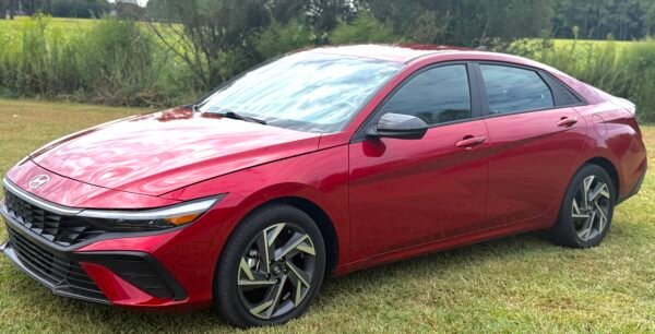 2025 HYUNDAI ELANTRA SEL SPORT 30 MIL MILLAS